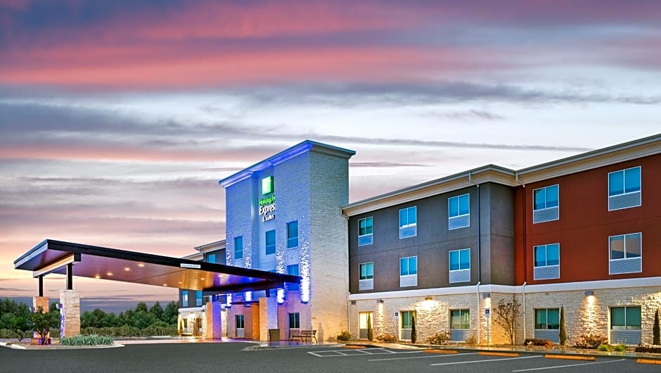 Holiday Inn Express And Suites Junction