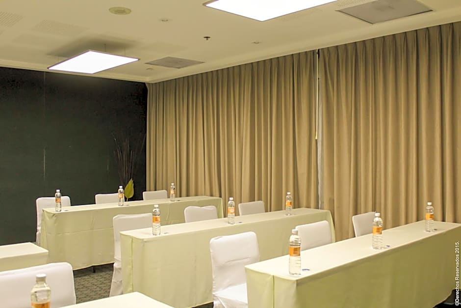 Holiday Inn Leon By IHG
