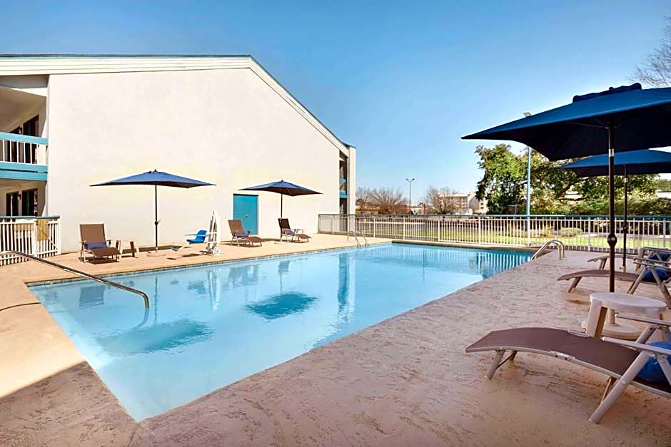 Baymont by Wyndham Wilmington