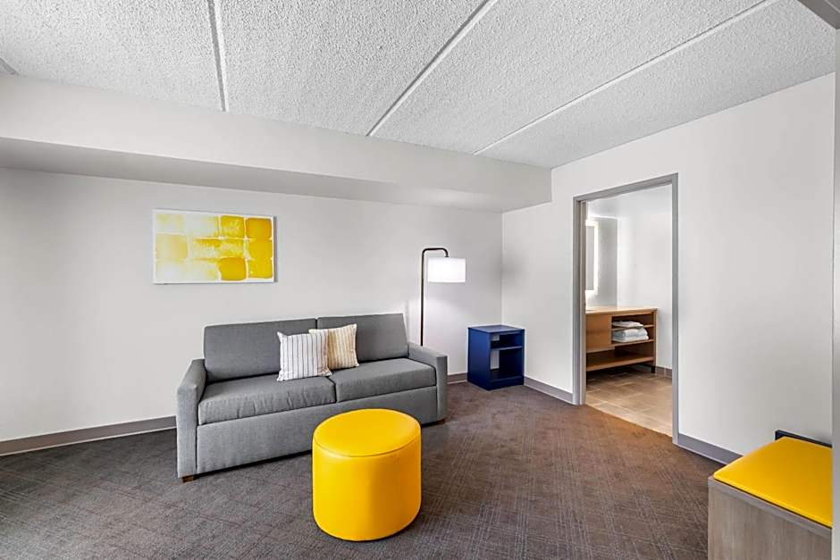 Comfort Suites Austin Airport