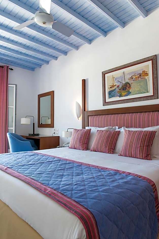 Poseidon Hotel Suites