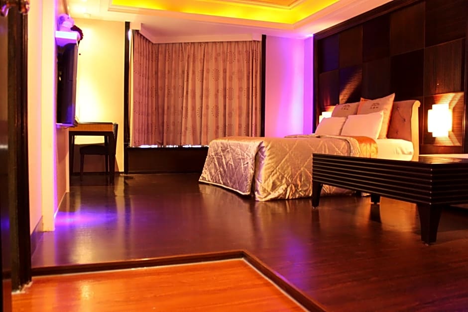 Beverly commercial motel