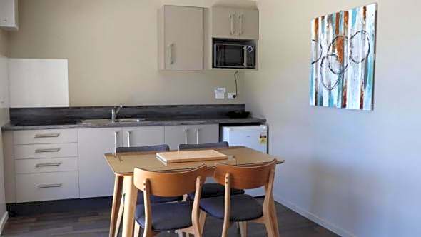 Lakes Edge Holiday Park