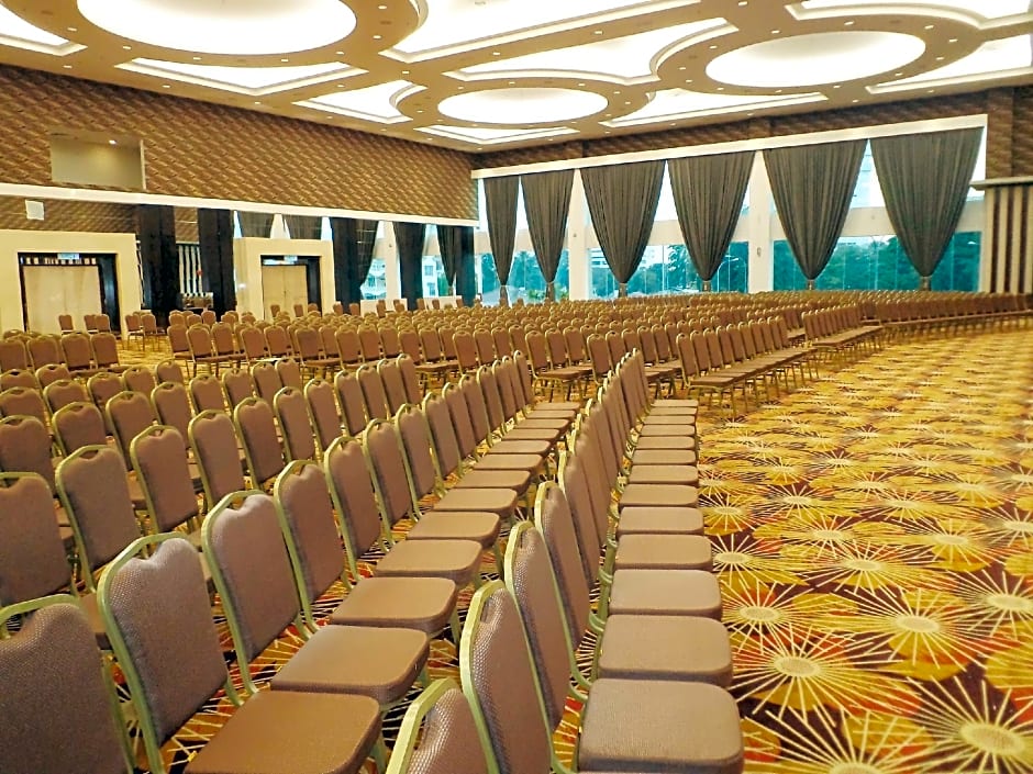 Kinta Riverfront Hotel & Suites