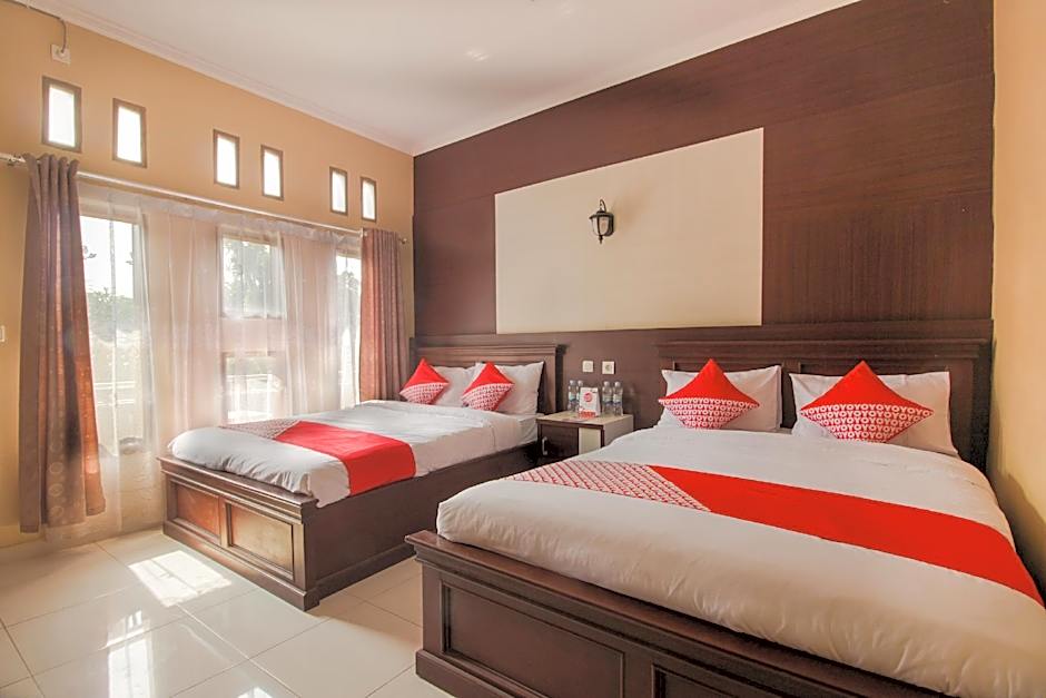 OYO 820 Abad Baru Hotel