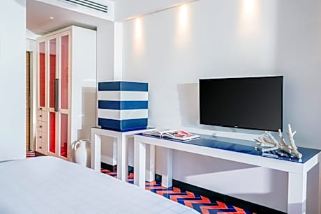 Infinity Room with Private Pool