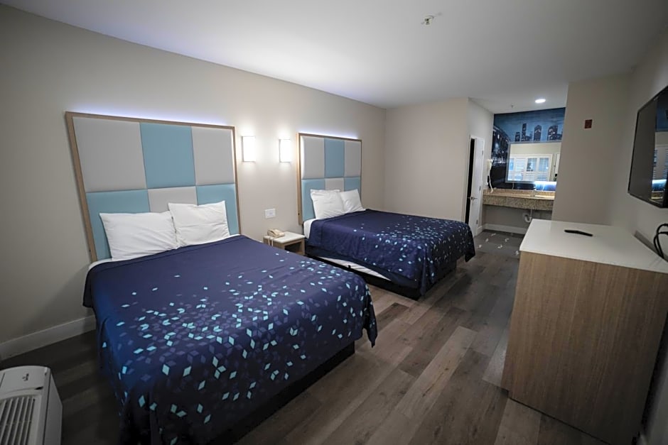 Mid City Inn & Suites Pico Rivera