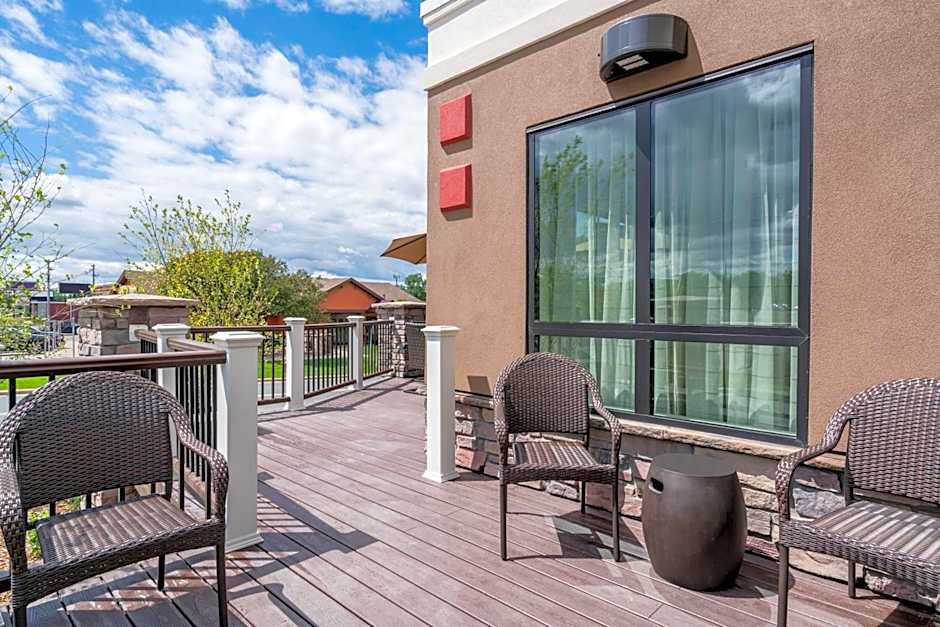Ramada by Wyndham Minneapolis Golden Valley