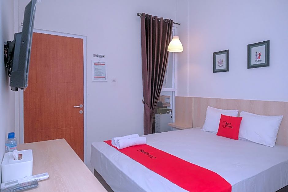 RedDoorz Syariah @ Tlogosari Semarang