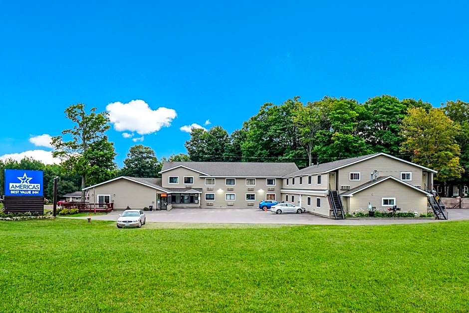Americas Best Value Inn - Marquette