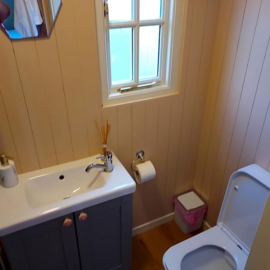 Abbeyview House B&B and Glamping