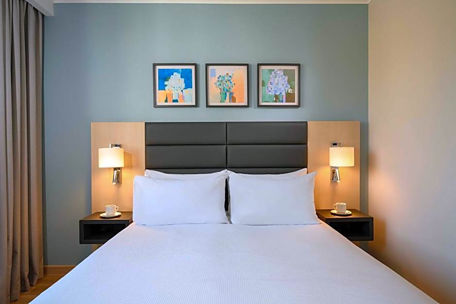 Photo 1 of 8 of 1 Queen Bed Guestroom