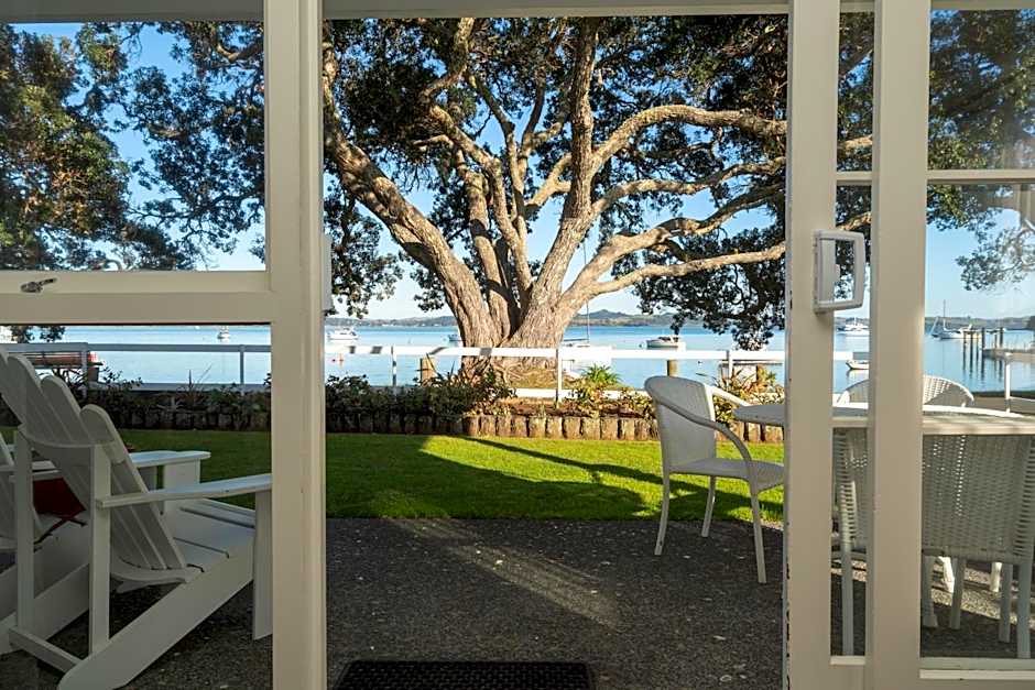 Hananui Lodge and Apartments