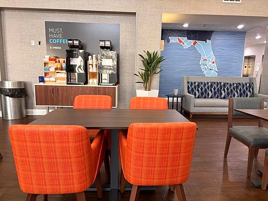 Holiday Inn Express & Suites Destin - Miramar Beach By IHG