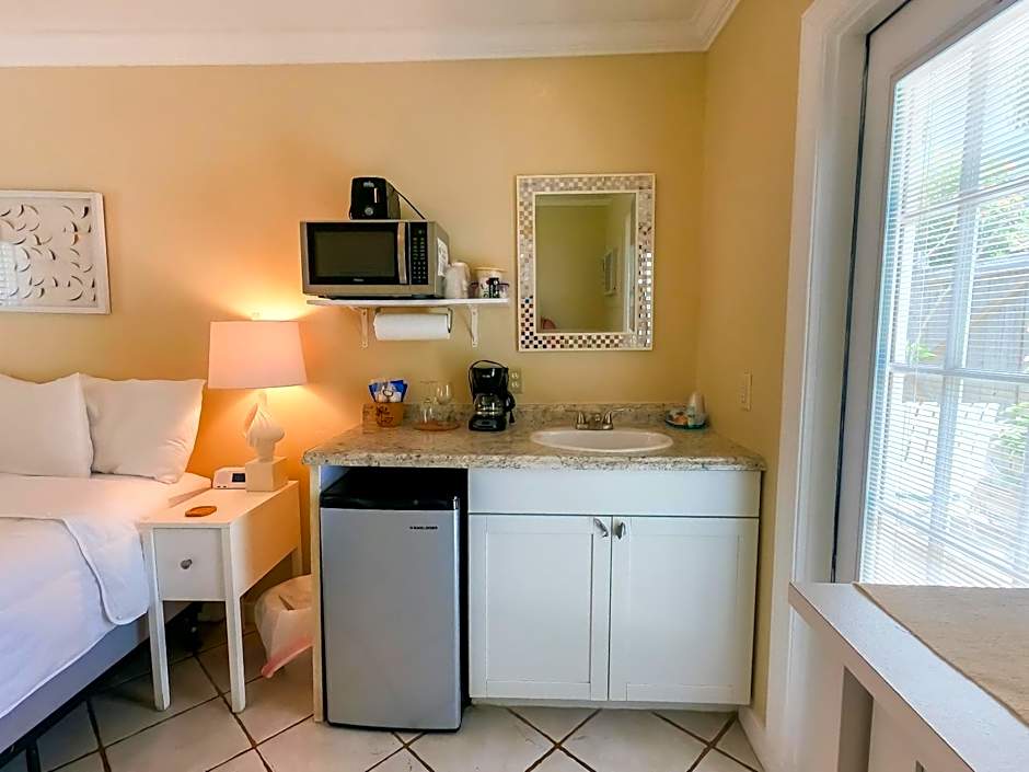 Haley's at Anna Maria Island Inn