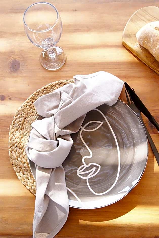 Thalia Bloom Villa Apartments