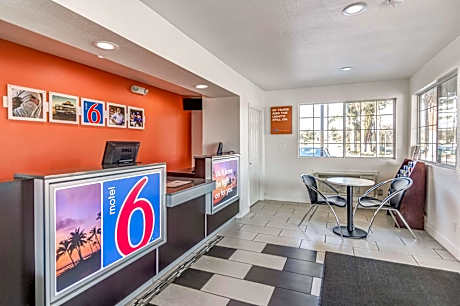 Motel 6-Visalia, CA