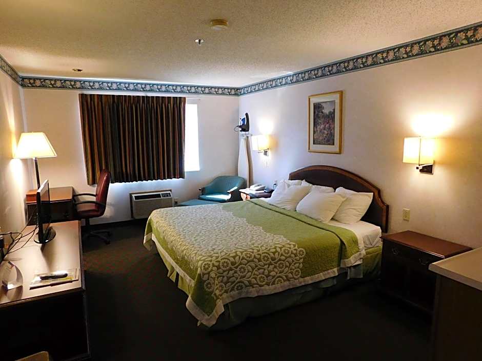 Days Inn by Wyndham Lexington NE