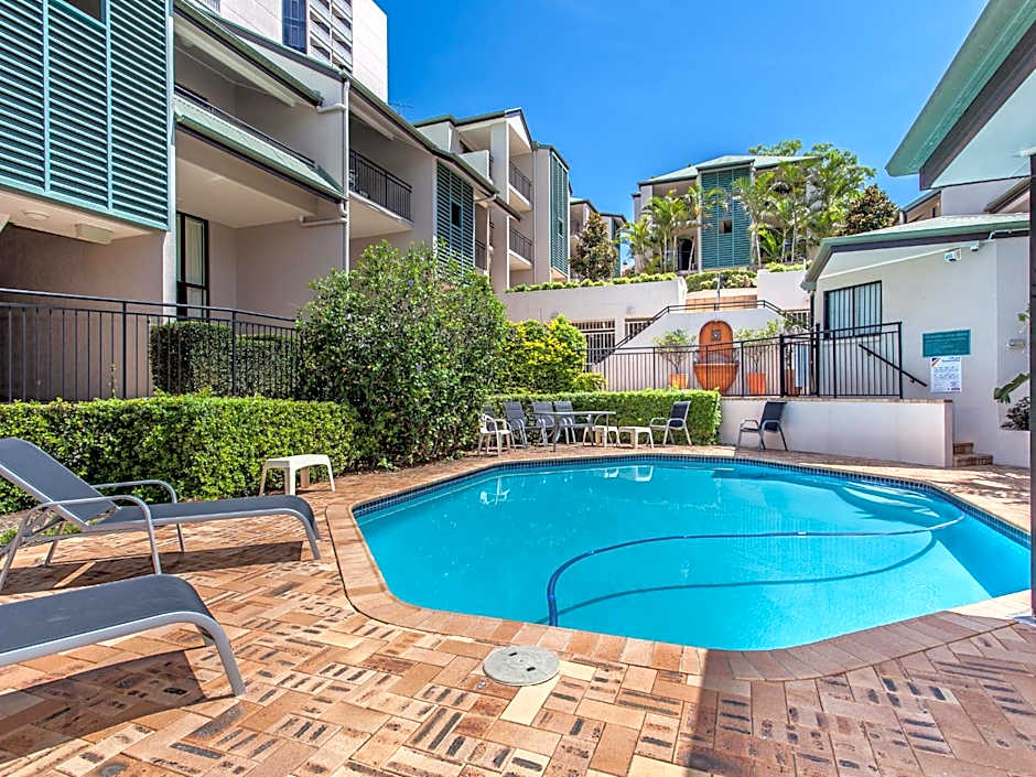 Spring Hill Mews Apartments