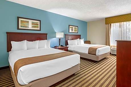 Queen Room with Two Queen Beds - Non Smoking