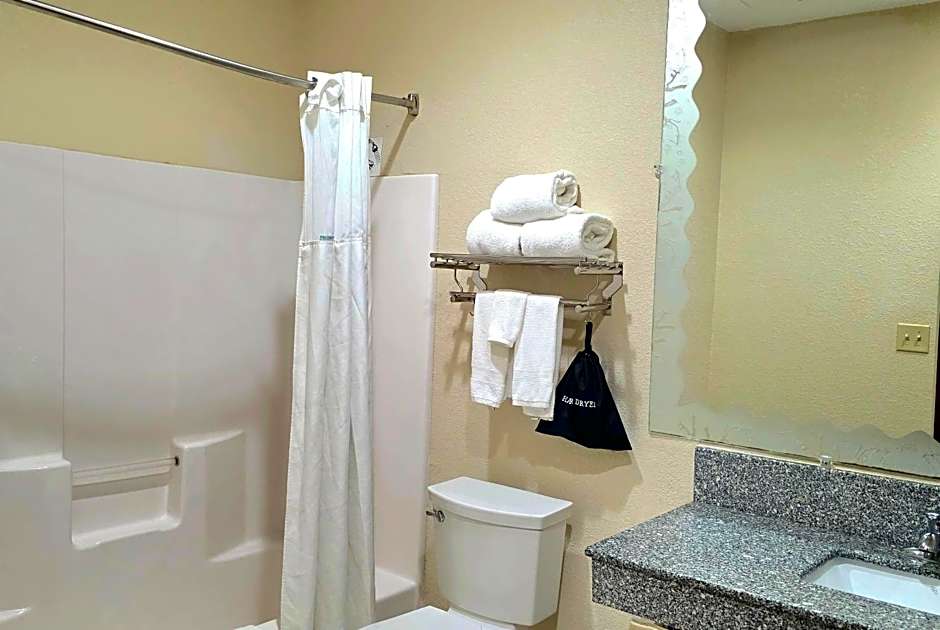 Ramada by Wyndham South Waco