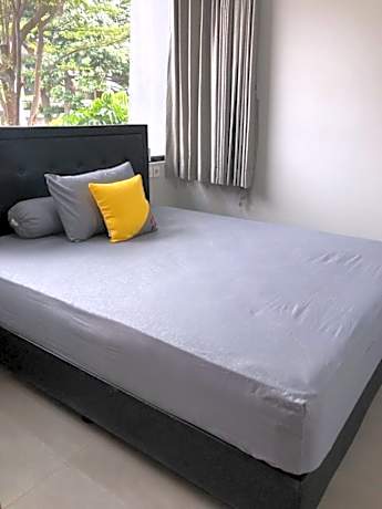 Deluxe Queen Room with View