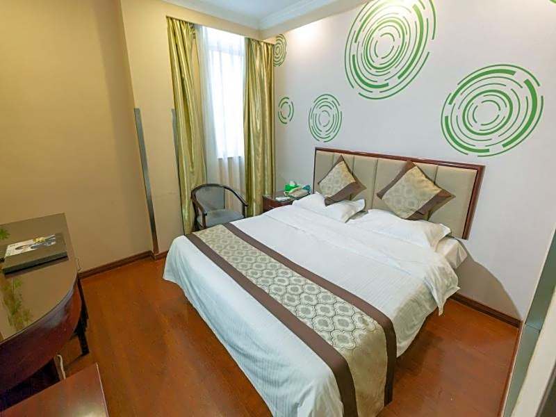 GreenTree Inn Jiangsu ZhenJiang Jurong New Bus Station Express Hotel