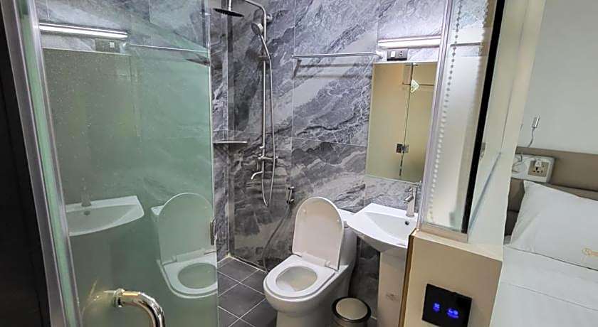 Sempre Premier Inn Mactan Airport Hotel