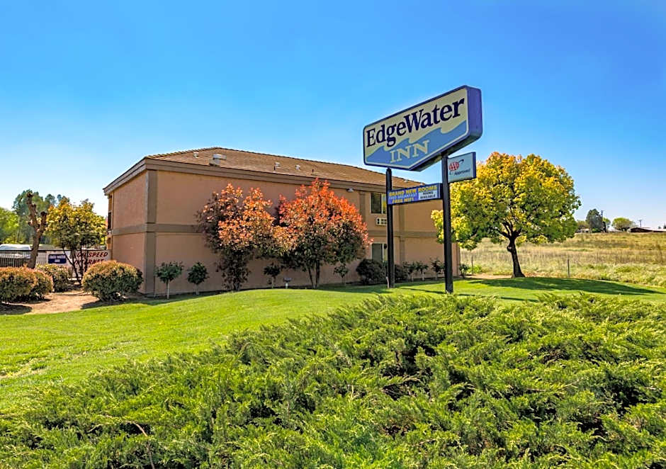 Edge Water Inn