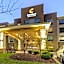 Comfort Inn & Suites Pittsburgh
