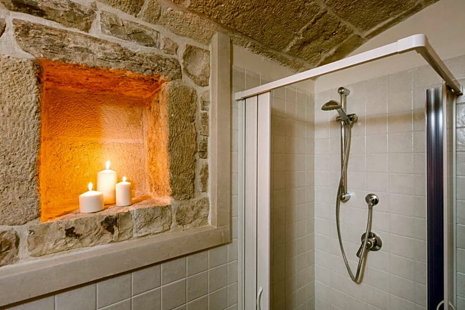 Cuore di Pietra - Housea