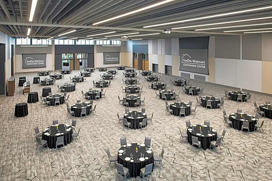Delta Hotels by Marriott Muskegon Convention Center