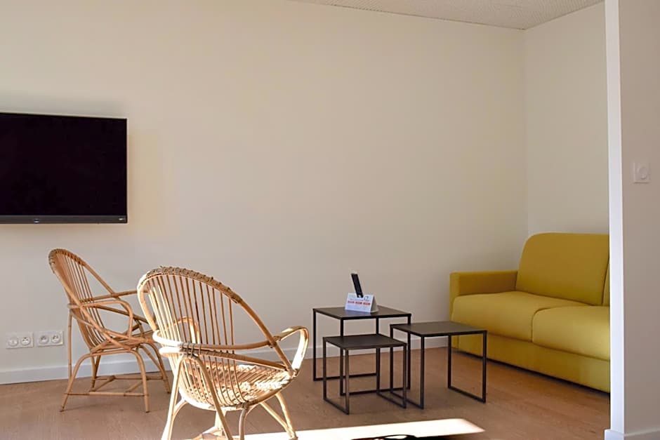 Hôtel et appartements les platanes