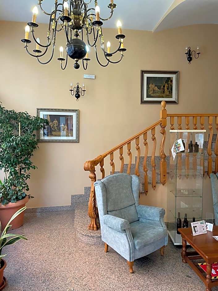 HOTEL MORENO