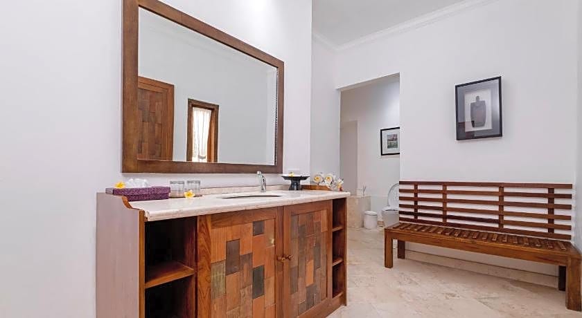 Alam Bidadari Seminyak Villas