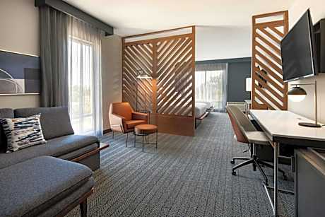 Executive Suite with Two Queen Beds and Sofa Bed