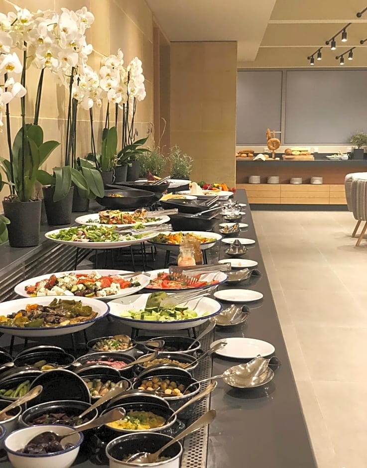 Ikones Seafront Luxury Suites