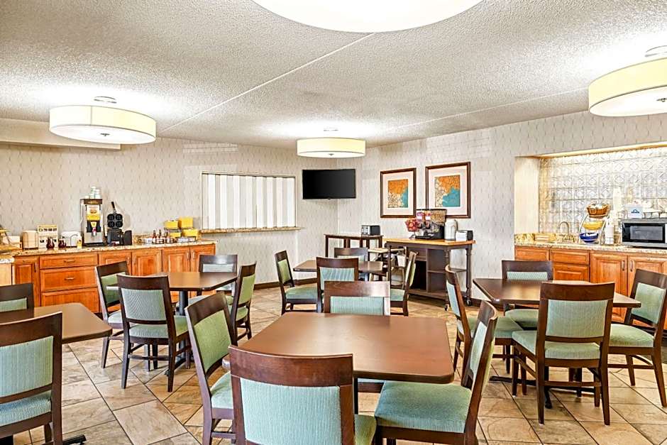 Days Inn by Wyndham Helena