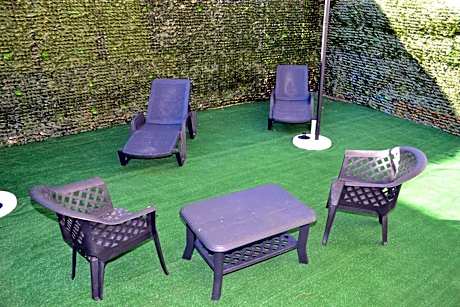 Queen Room with Garden View