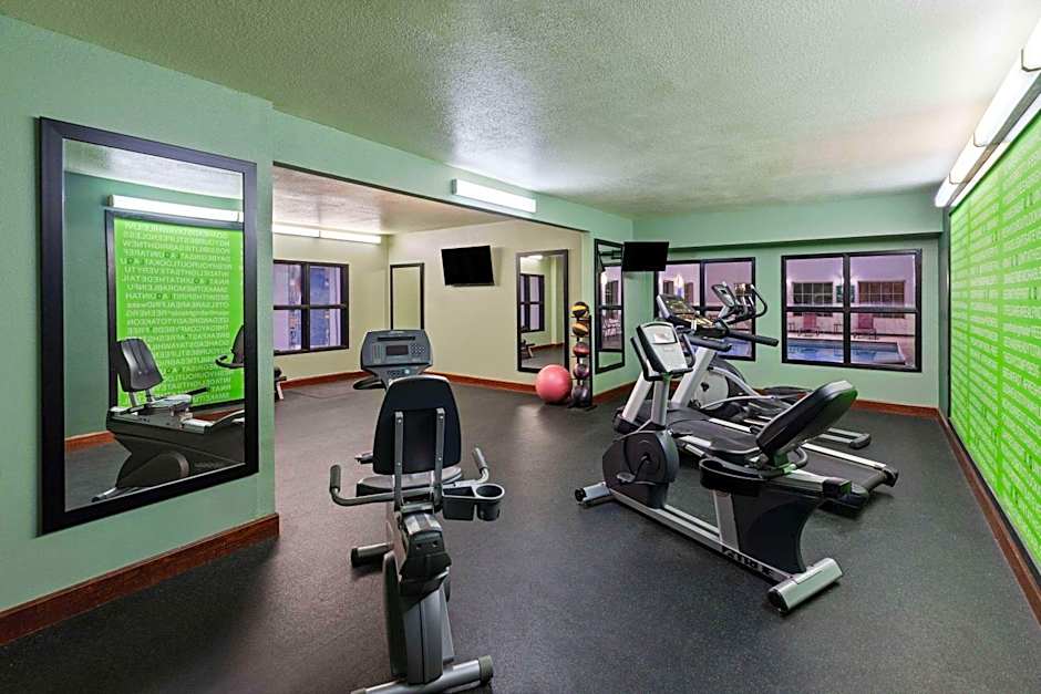 La Quinta Inn & Suites by Wyndham Olathe