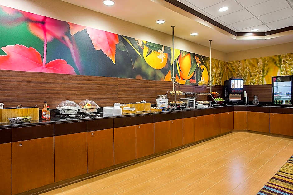 Fairfield Inn & Suites by Marriott Lexington North