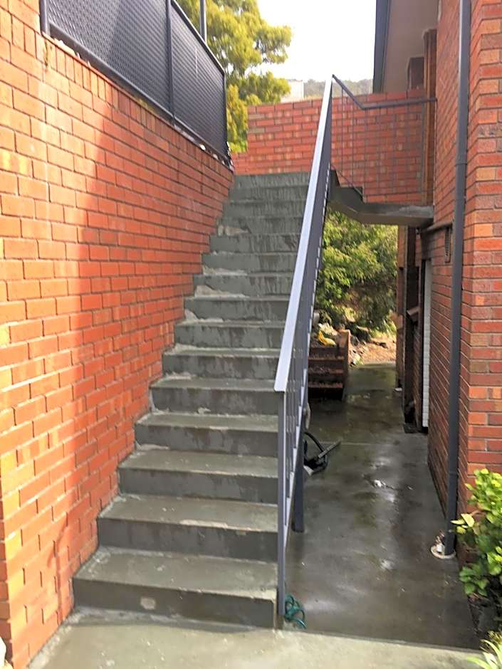 The View 2 bed unit with stunning Hobart outlook