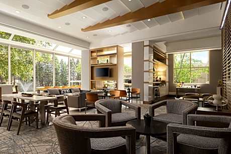 King Room - M Club Level/High Floor/Mobility Accessible with Tub