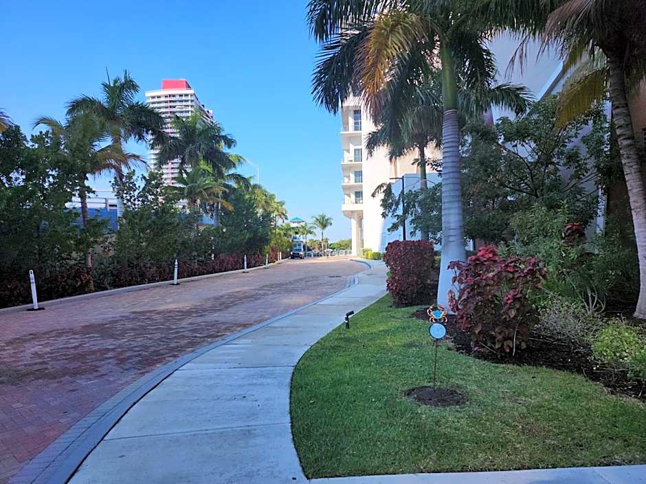 Modern Waterfront Retreat with Scenic Views