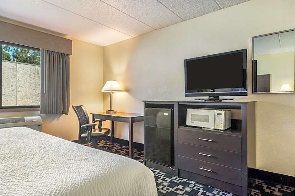 Baymont by Wyndham Bloomington MSP Airport