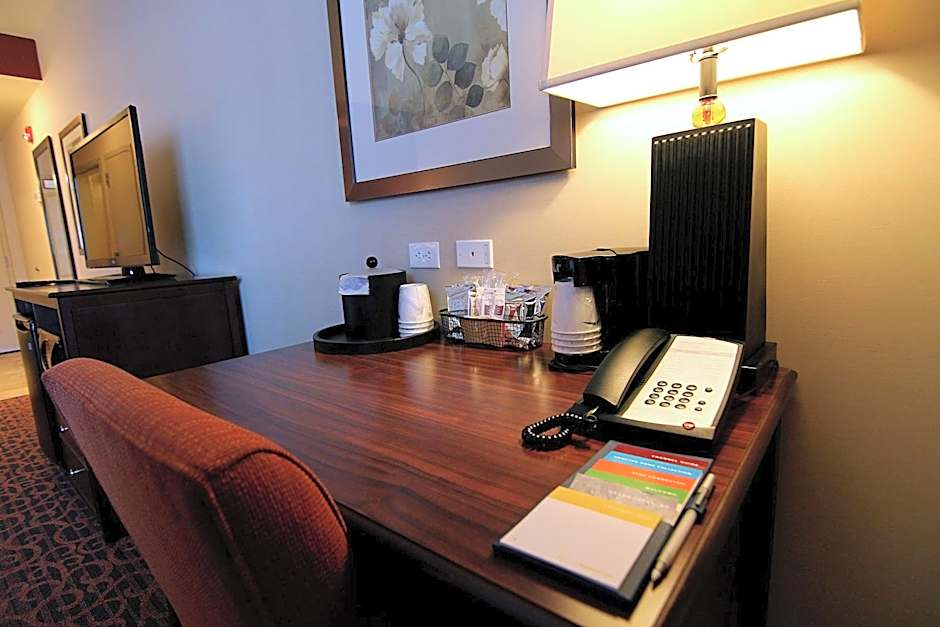 Hampton Inn By Hilton & Suites Grand Forks