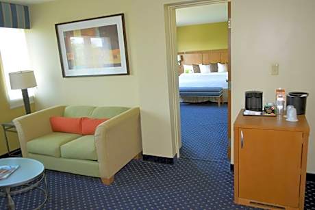 One Bedroom Jr Suite, King Bed