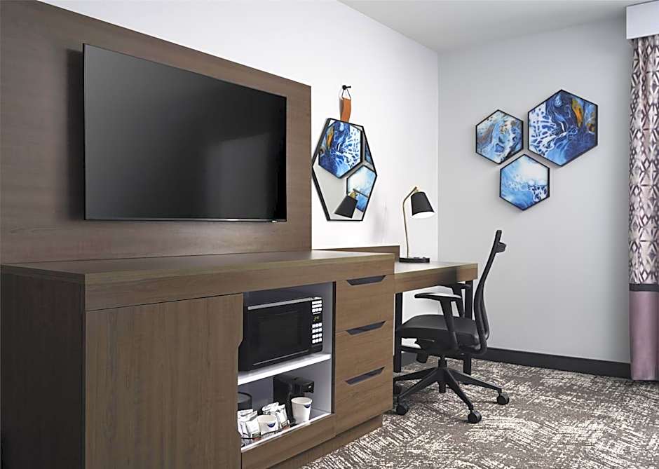 Hampton Inn & Suites Dallas-DFW ARPT W-SH 183 Hurst