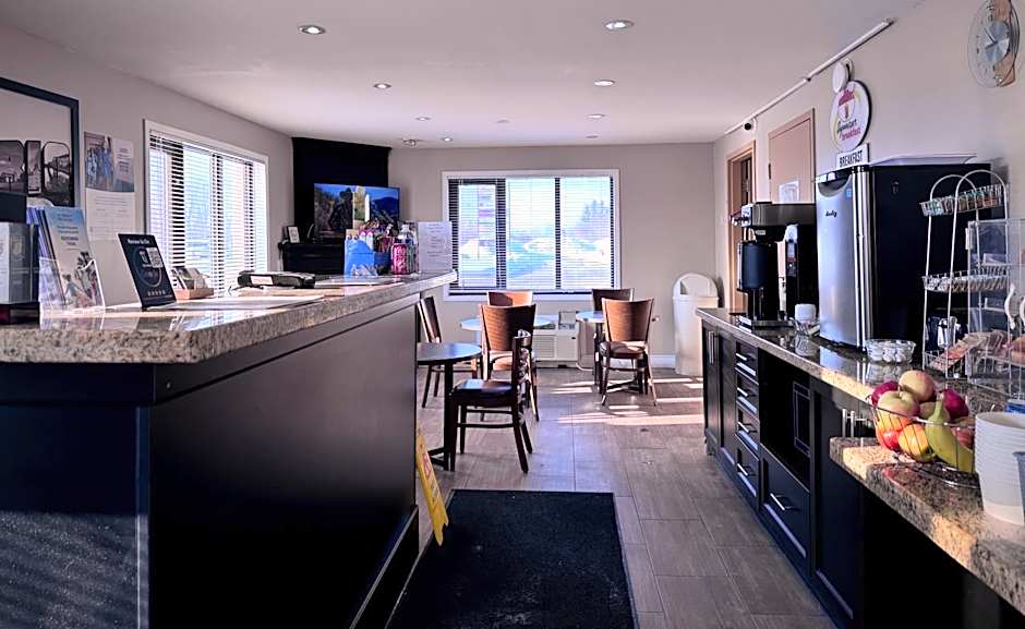 Super 8 by Wyndham Guelph