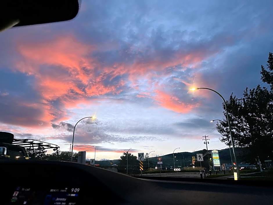 Peaceful and Spacious Lake View